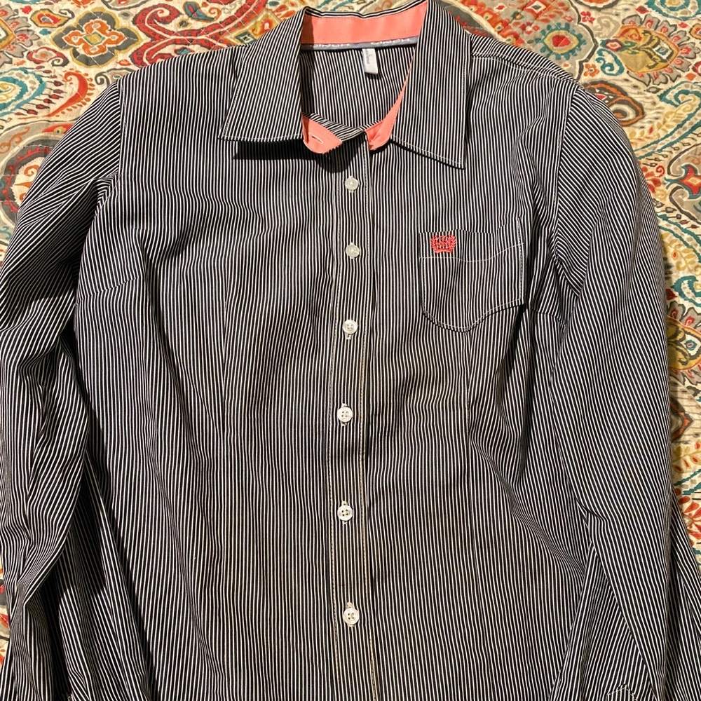 Womens Cinch Button up size large
